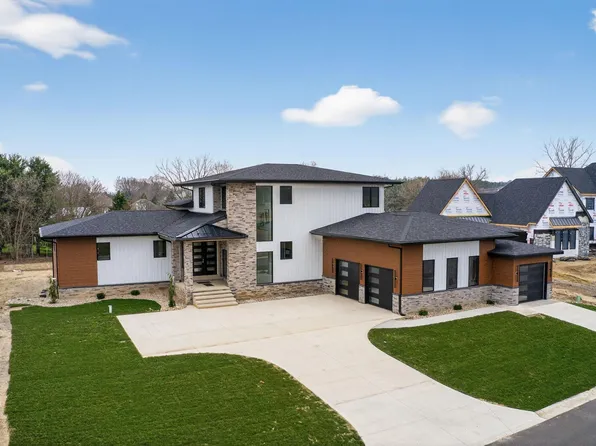 14766 Saleem Ct, Granger, IN 46530