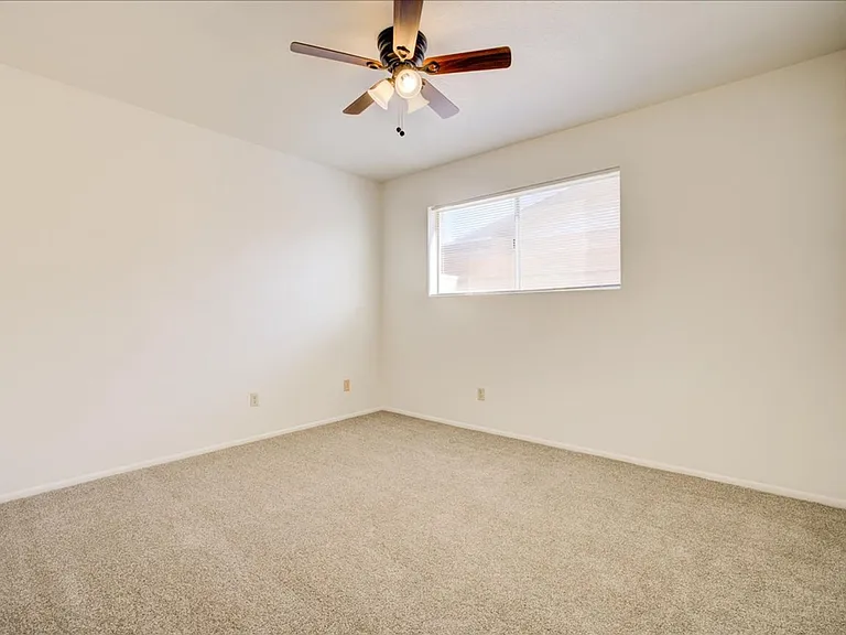 665 N Banff Ave — Photo 21