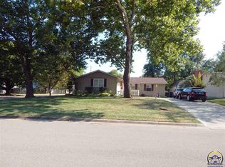 1901 SW 29th Ter, Topeka, KS 66611