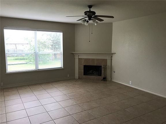 5th image of 2801 Purple Thistle Dr