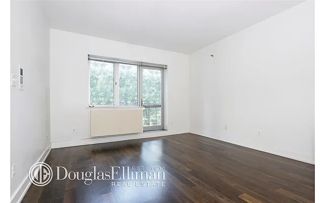 Sold by Douglas Elliman | media 15