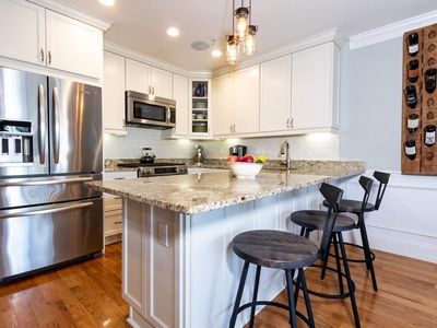 110 Park St APT 5, West Roxbury, MA, 02132