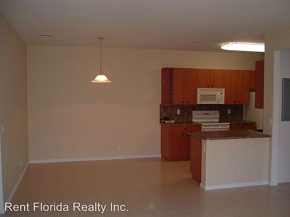 3rd image of 3545 Forest Hill Blvd APT 10