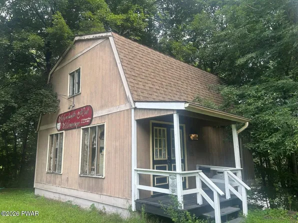 225 Bellemonte Ave, Hawley, PA 18428