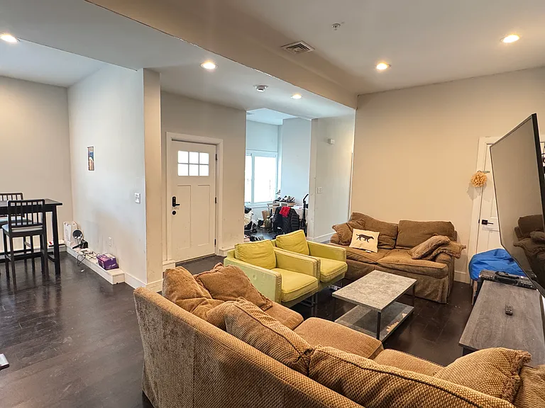 1 Cedar St #1 — Photo 24