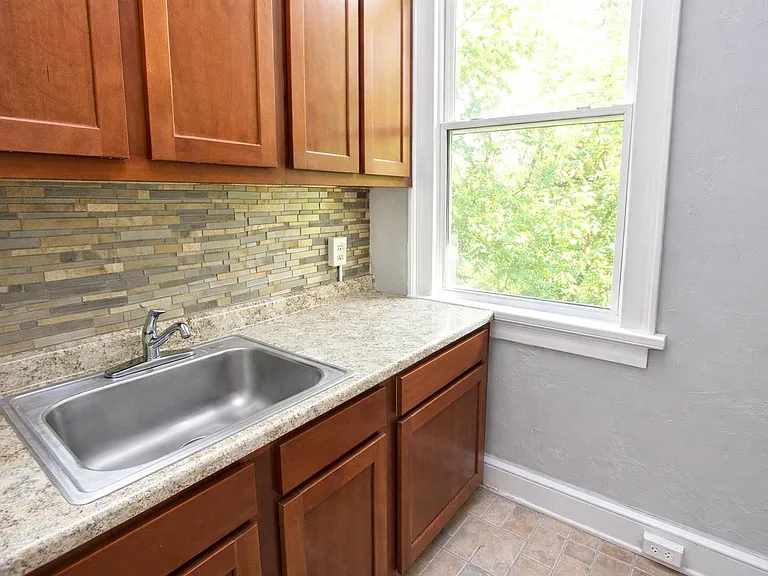 334 Melwood Ave — Photo 4