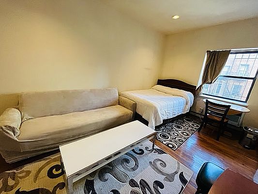 5th image of 348 E 49th St APT 6C