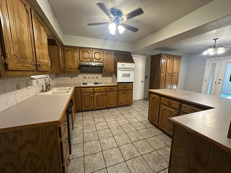 312 S Avery Dr — Photo 16