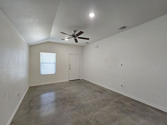 4th image of 2318 Zanoletti Dr #B
