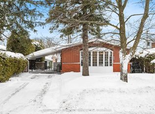 2414 Joliffe St, Ottawa, ON K1G1G9