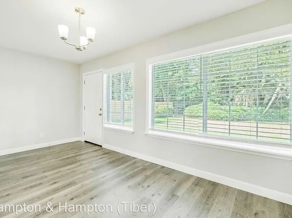 5747 Cedar Forest Dr S, Jacksonville, FL 32210