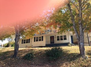 4386 Tater Valley Rd, Washburn, TN 37888
