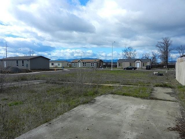 2nd image of 2635 Agate Desert Dr