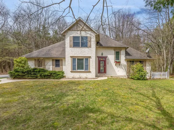 9125 Forest Pines Dr, Mecosta, MI 49332