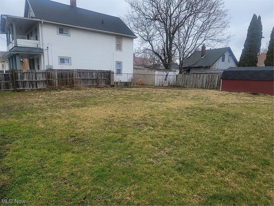 2nd image of 1610 Crestline Ave