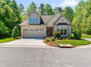 2000 Southern Gates Ct, Greensboro, NC 27410