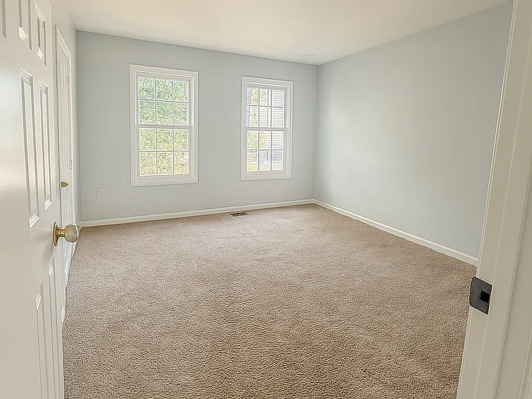 7476 Emerald Dr — Photo 7
