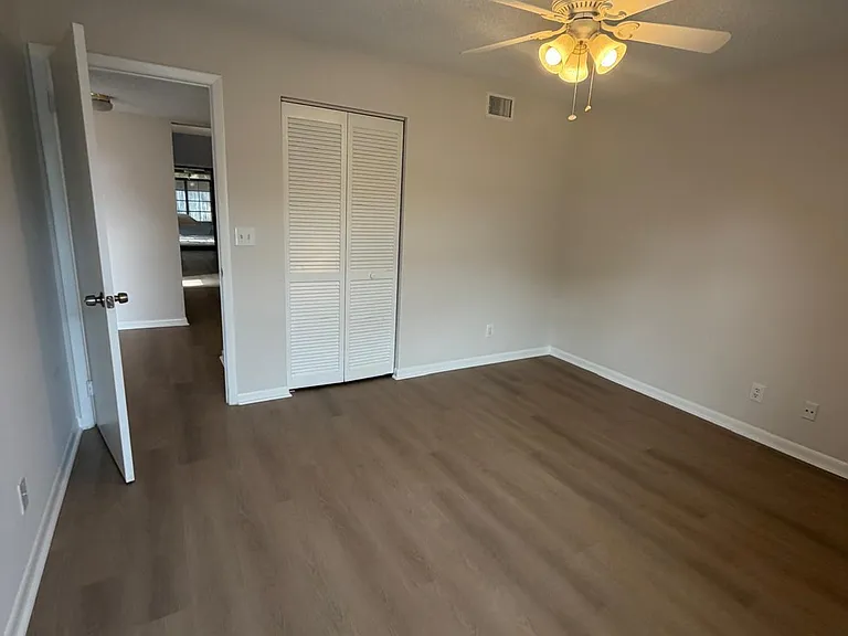 5557 Greatpine Ln S — Photo 19