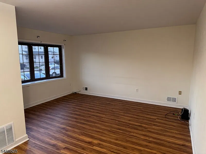 3 bed, 3.0 bath, $3,000 — Photo 3