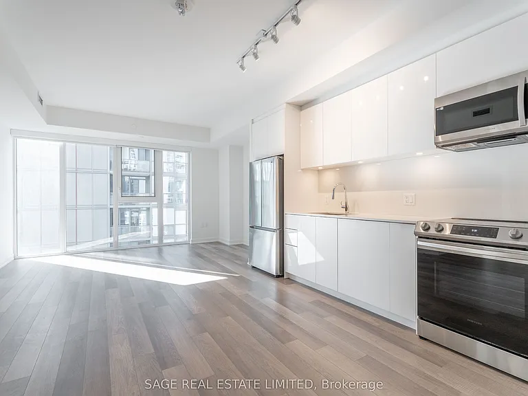 357 King St W #2109 — Photo 1