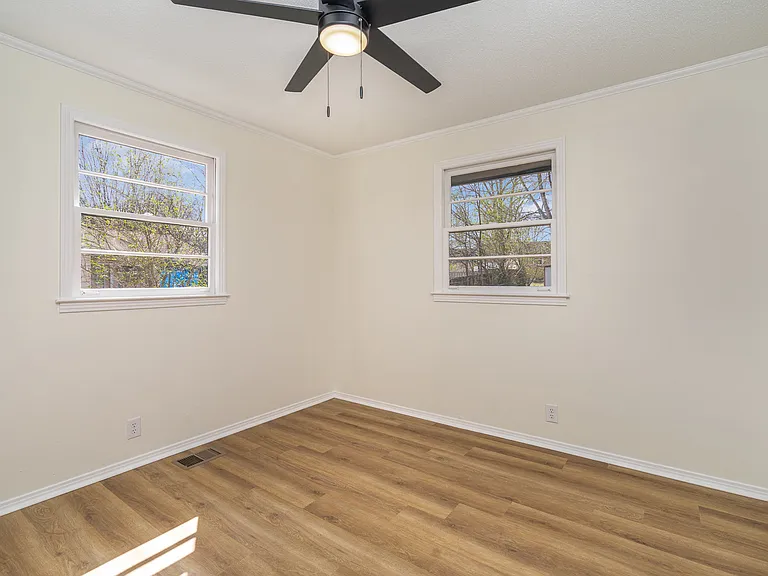 122 Brookside Dr — Photo 21