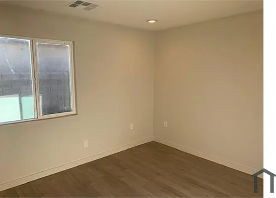 2545 E Marguerite Ave #3 — Photo 8