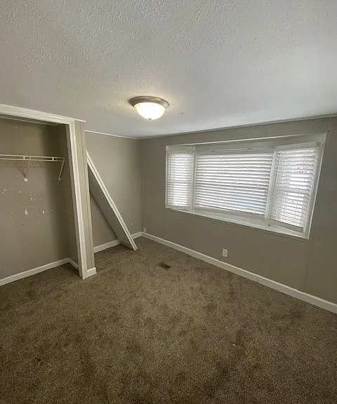 Cloverleaf Village — Photo 11