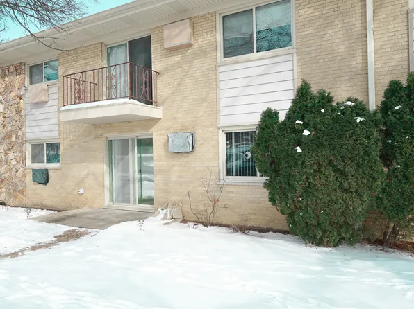 5725 Holmes Ave APT 2, Clarendon Hills, IL 60514