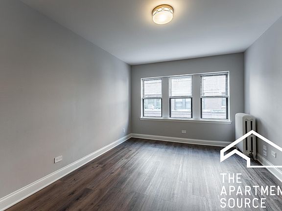 4th image of 5732 N Winthrop Ave #111