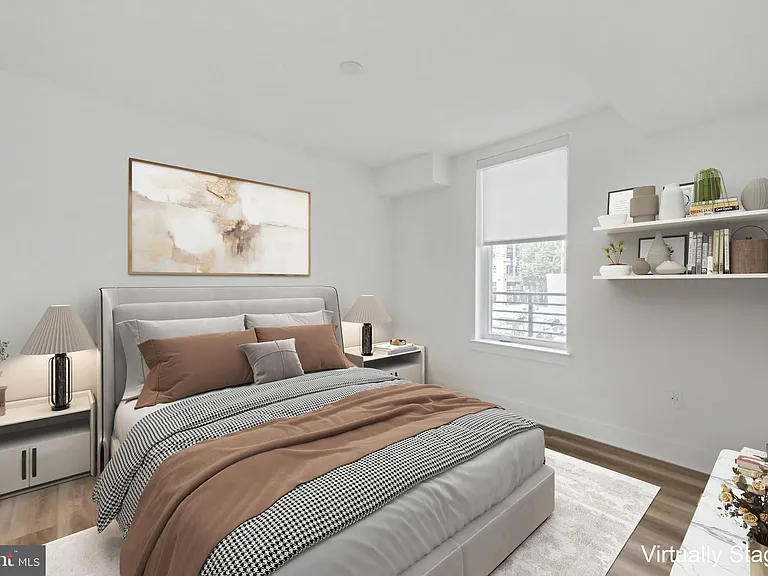701 N Henry St #206 — Photo 41