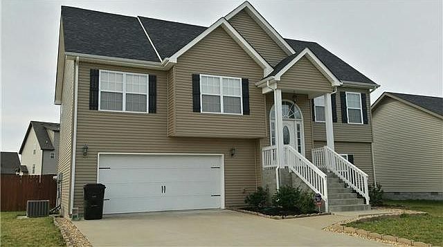 1st image of 682 Sly Fox Dr