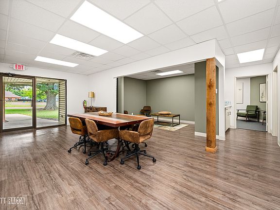 5th image of 808 Versailles Blvd #B