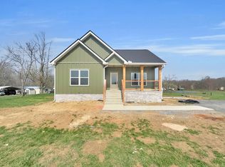 181 Rock House Hollow Rd, Bethpage, TN 37022