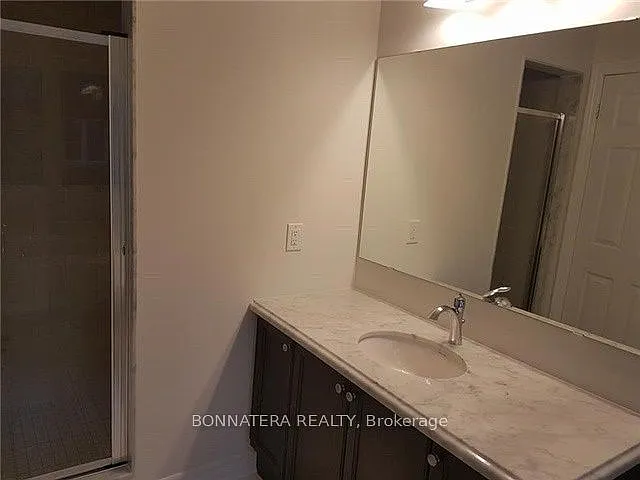 121 Huguenot Rd — Photo 12