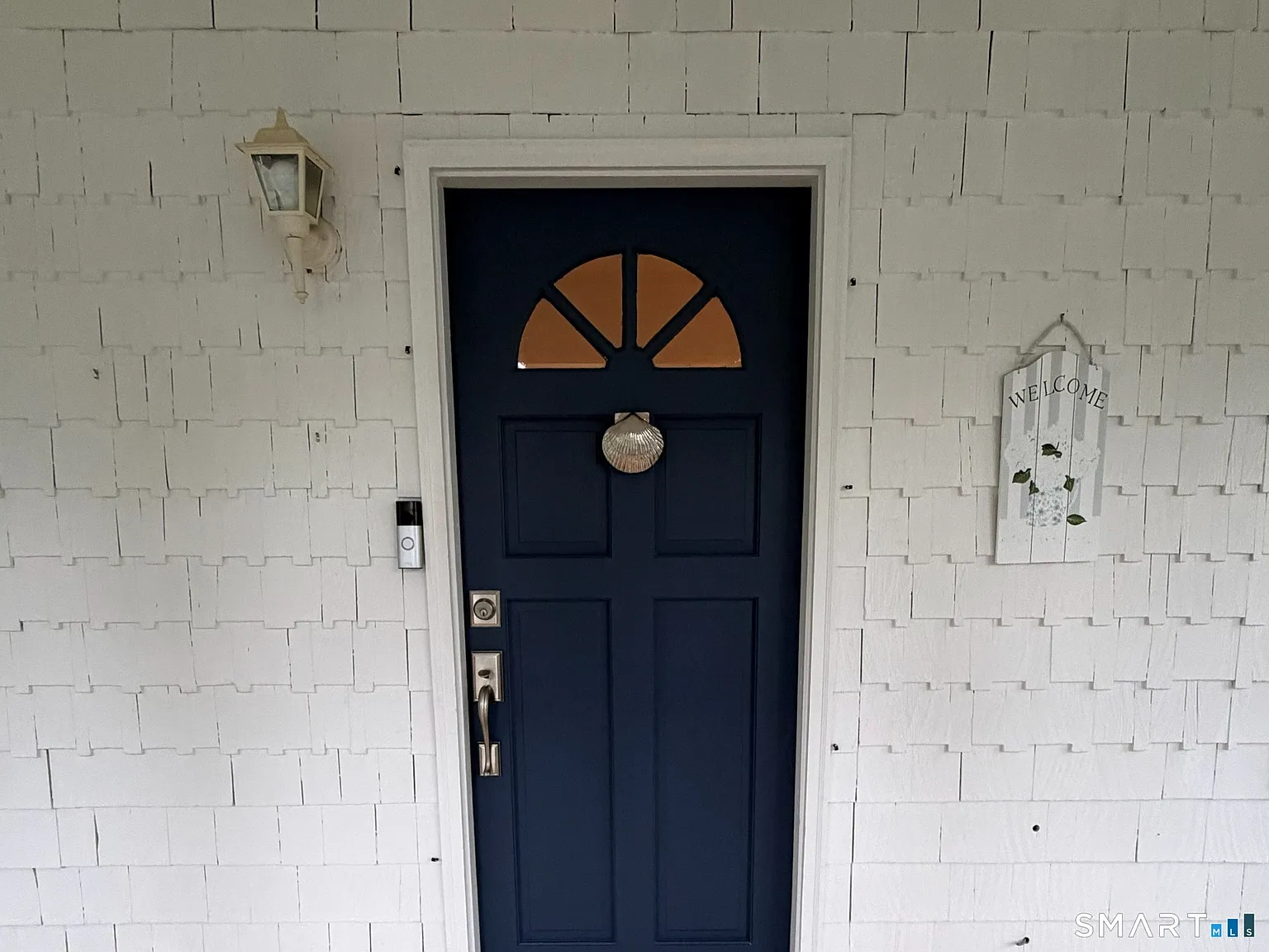 4 bed, 1.5 bath, 1640 sqft, $3,200 — Photo 2