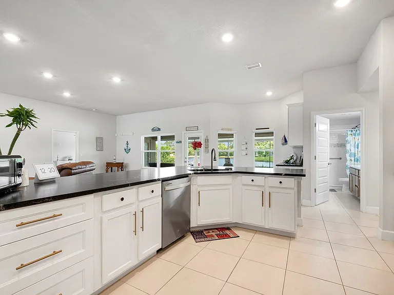 8517 Waterstone Blvd — Photo 11