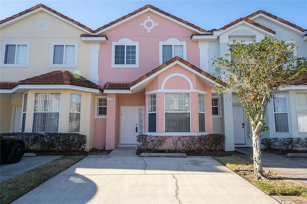 3 bed, 2.5 bath, 1468 sqft, $2,150 — Photo 1