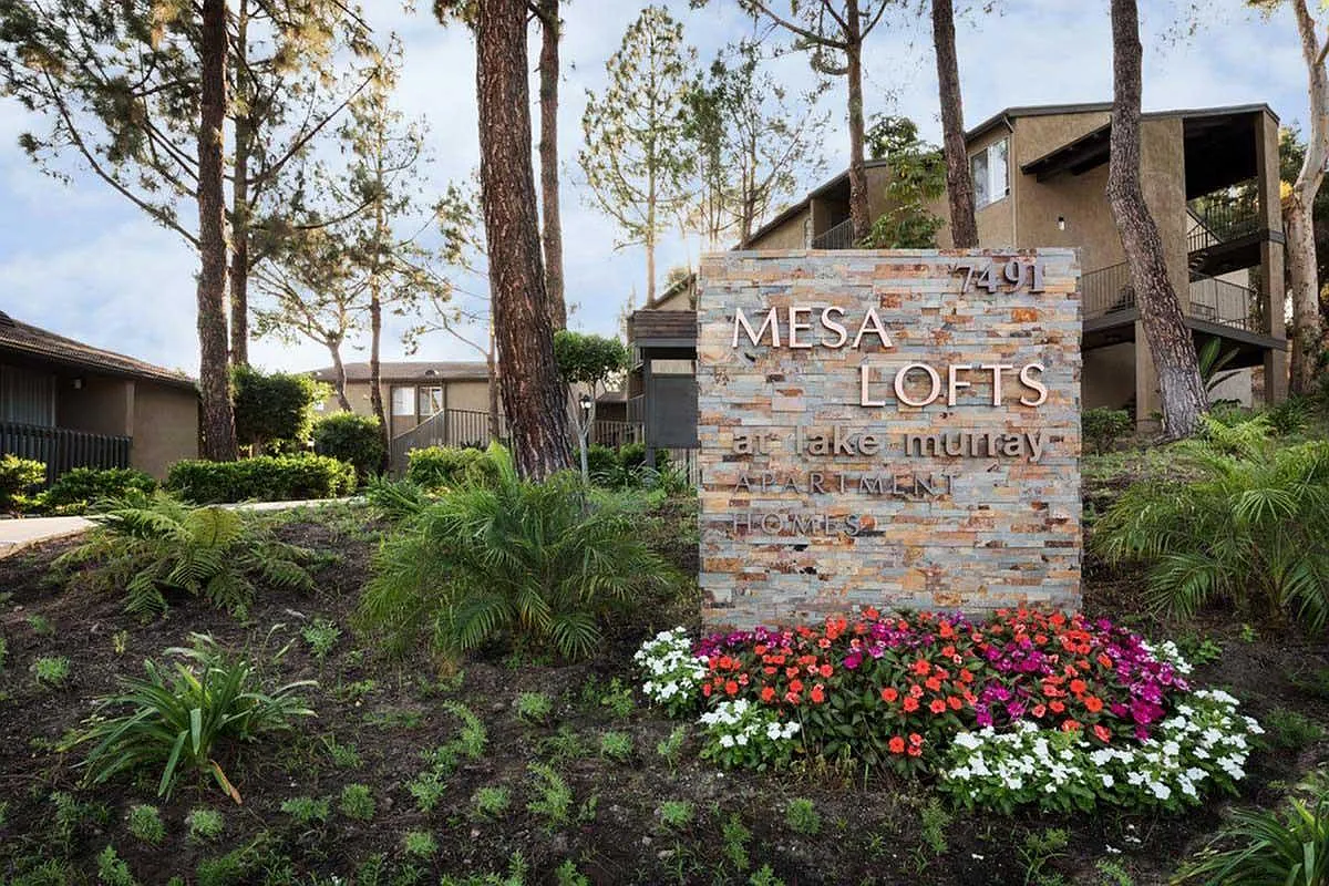 Elan Mesa Lofts — Photo 1