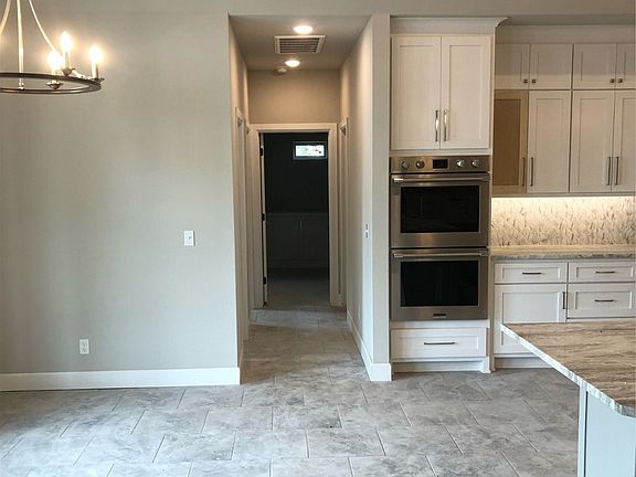5th image of 6319 N Bluesage Dr