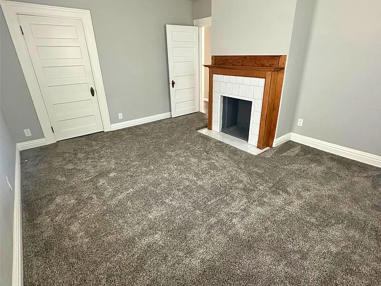 102 Hastings Ave #2 — Photo 6
