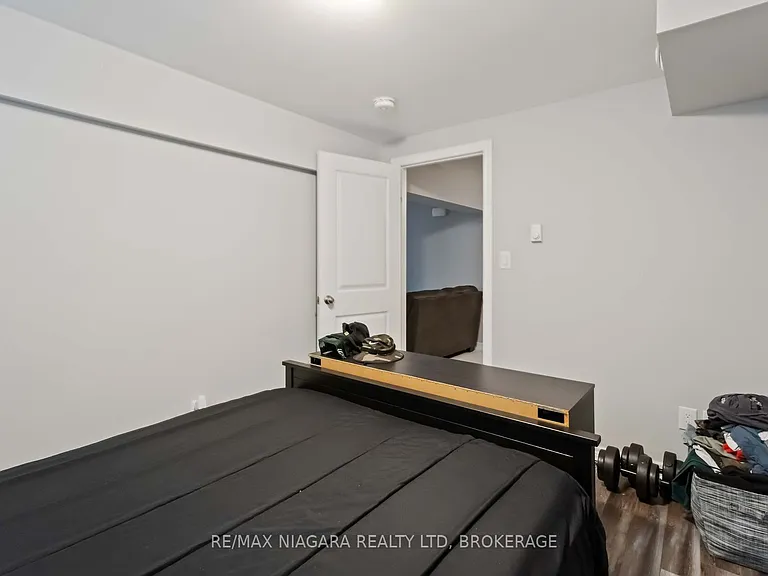 81 Grove St — Photo 39