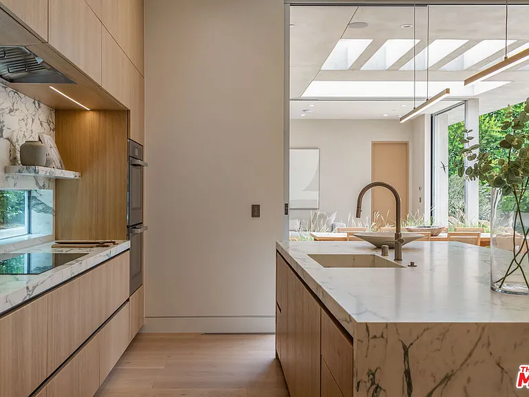 634 Moreno Ave — Photo 8