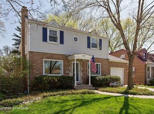 1019 Arthur St, Park Ridge, IL 60068