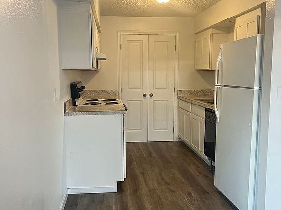 3rd image of 2139 N Eldorado Ave #6