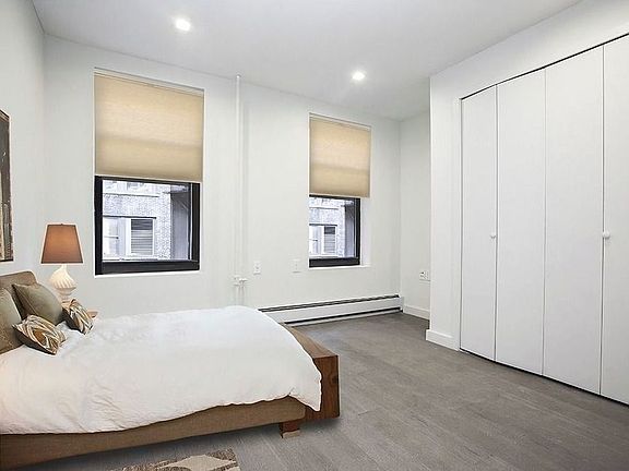 4th image of 314 W 39th St #5A