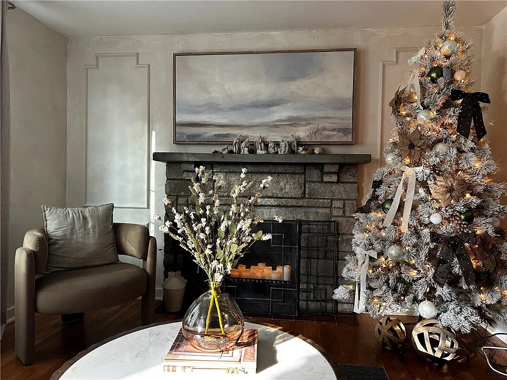 3 bed, 1.5 bath, 1163 sqft, $2,100 — Photo 3