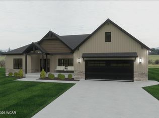 3386 Weldon Dr, Lima, OH 45806