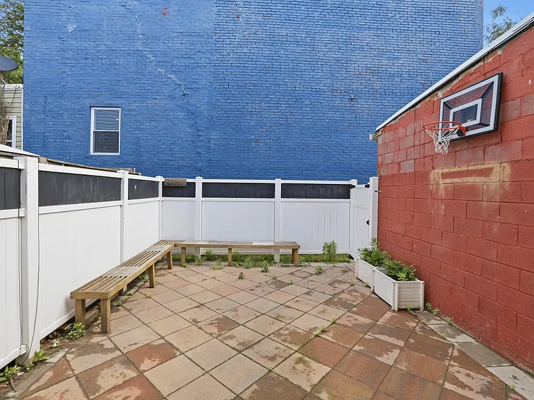 1320 Florida Ave NE — Photo 35