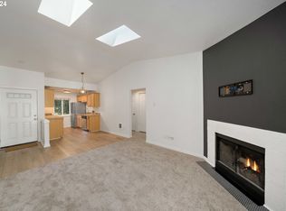 2680 SW 87th Ave APT 4, Portland, OR 97225