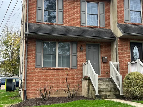 220 Arch St, Ephrata, PA 17522